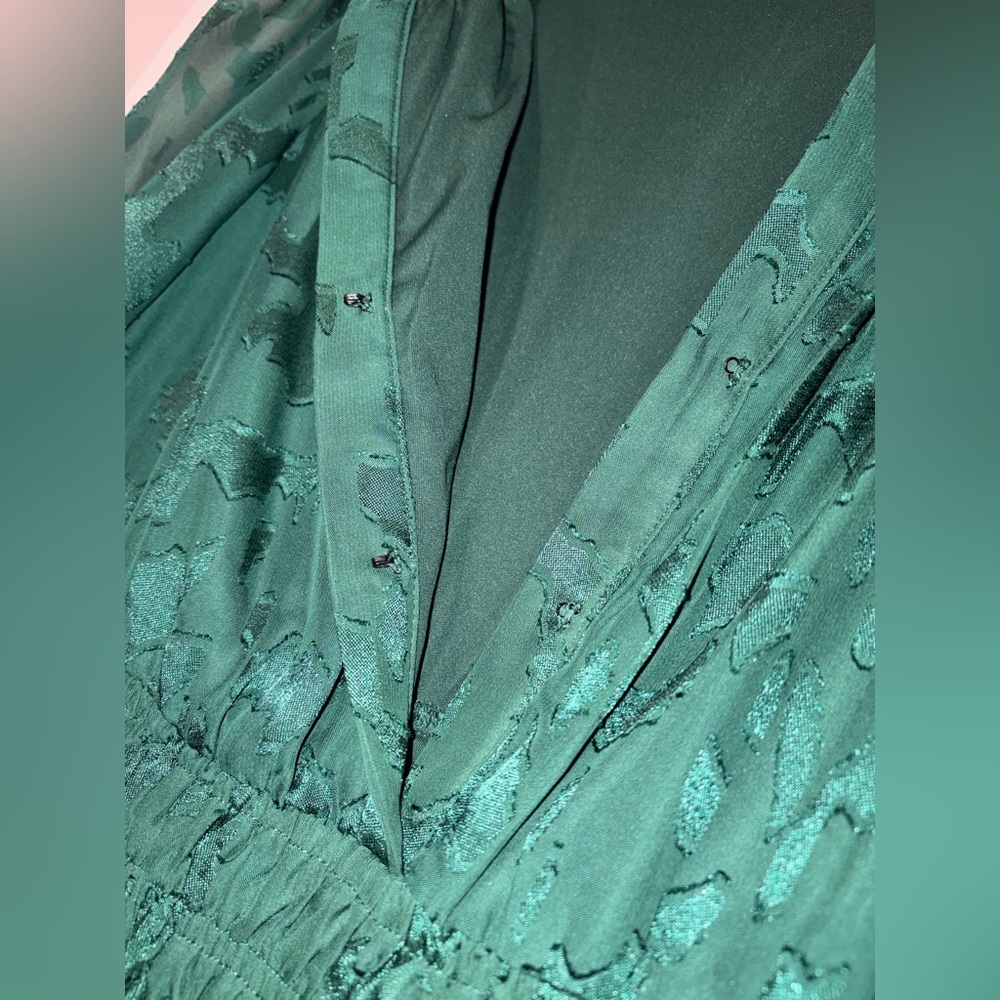 💚Elegant Green Taylor Dress💚 - Picture 6 of 10